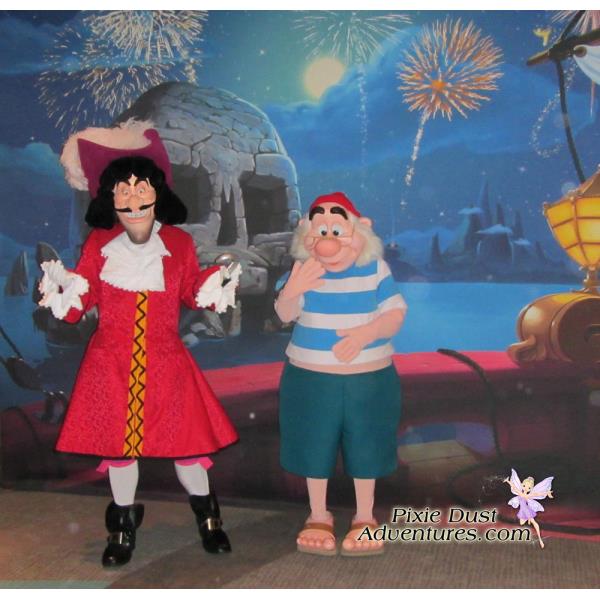 Pirates-and-pals-fireworks-voyage-09